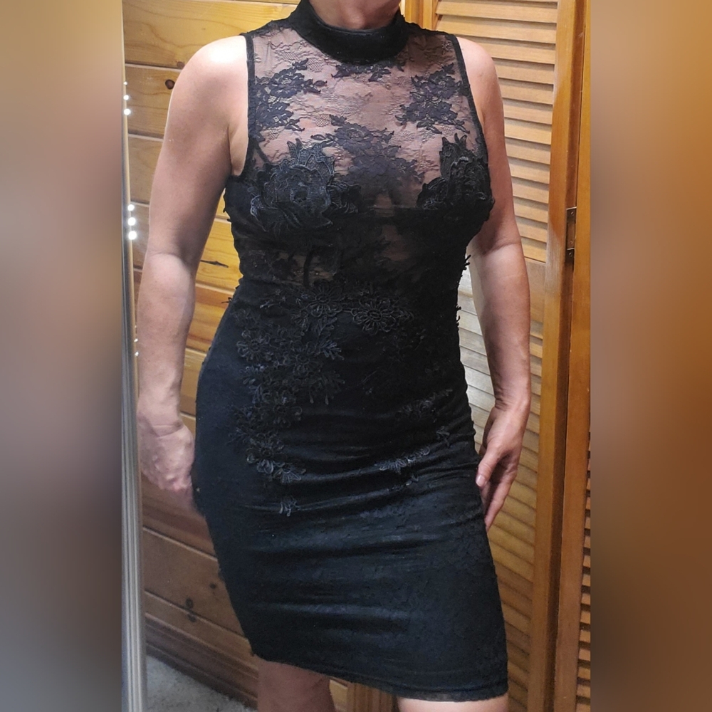 Fashion Nova NWT Black Bodycon Midi Dress Mesh Top Floral Lace Size Medium